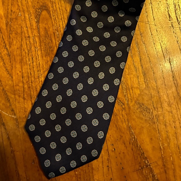 Men’s All Silk Barney’s New York Tie - Picture 1 of 6